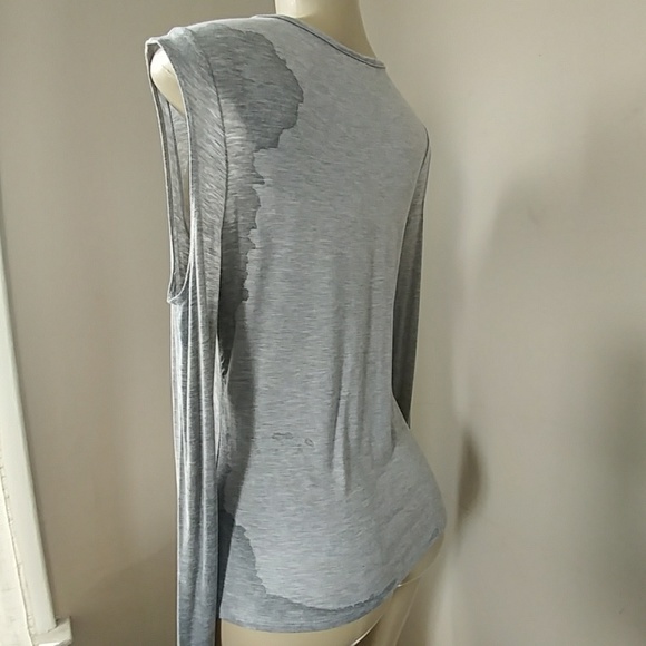 🔥COLD SHOULDER TOP🔥 - Picture 3 of 5